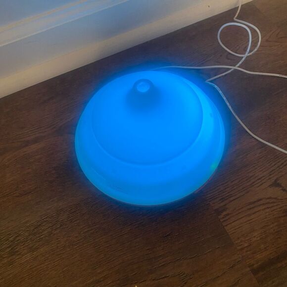 Glowing Aromatherapy Diffuser - Picture 2 of 6
